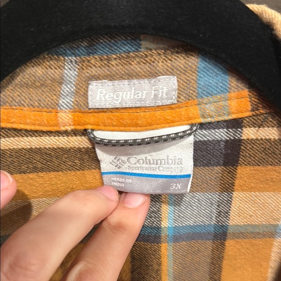 Columbia Yellow and Blue Casual Button Down Shirt - Picture 2 of 7